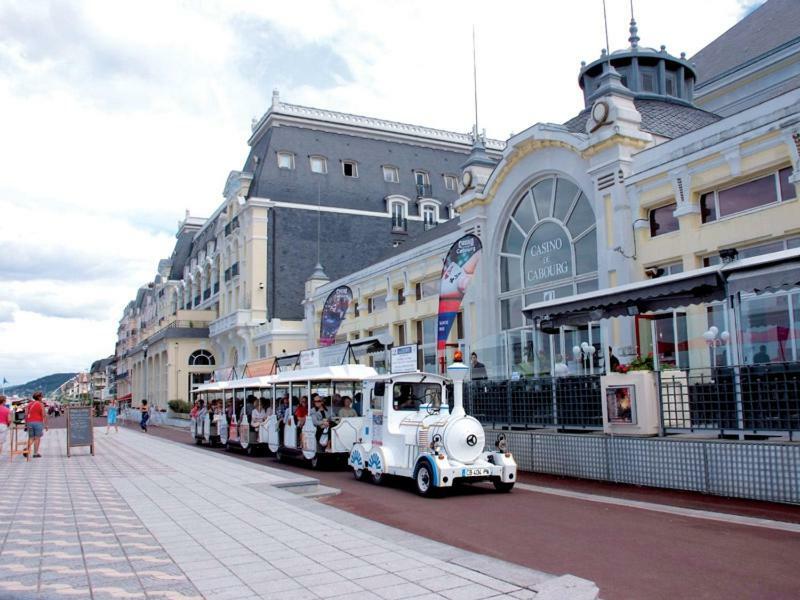 Cabourg - Hyper Centre, plage Buitenkant foto